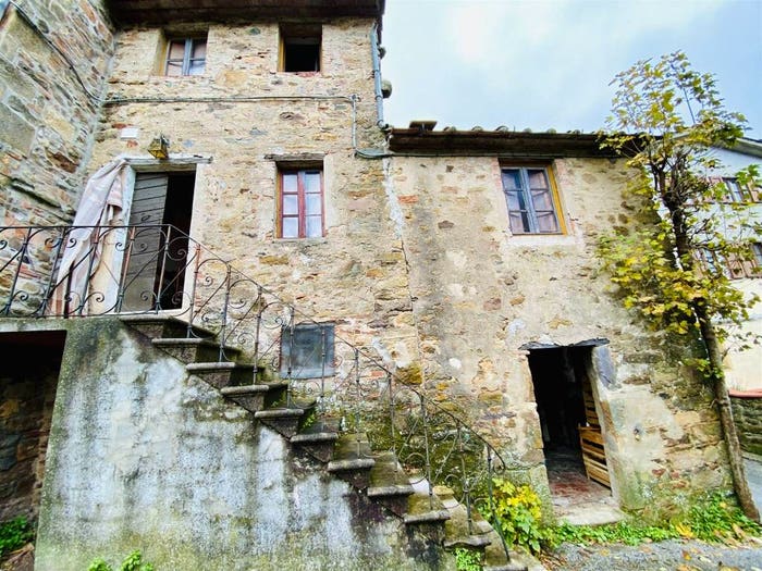 Casa con 5 locali in vendita in Via di Ruota, Colle di Compito Castelvecchio, Capannori