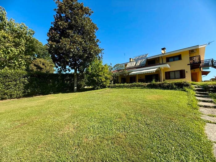 Casa con 5 locali in vendita in Strada Mollie, San Carlo Canavese