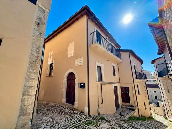 Appartamento con 5 locali in vendita in Costa Della Pinciara, Villa Comunale, L'Aquila