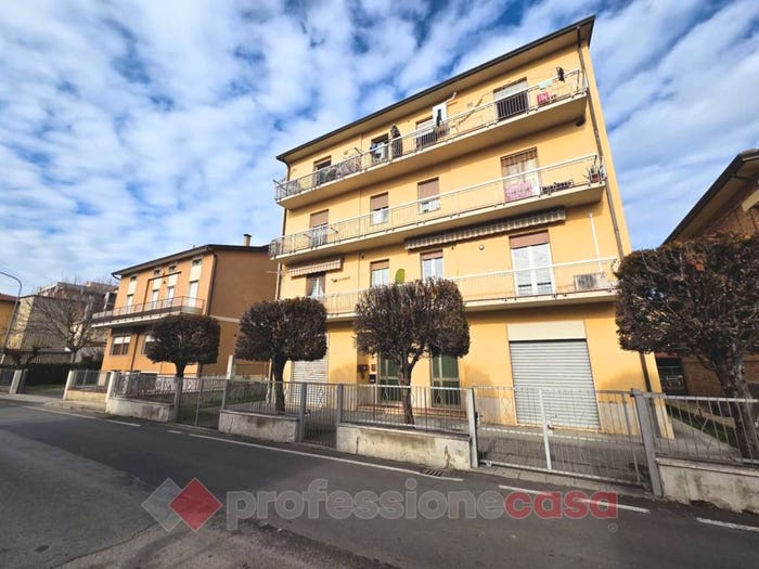 Appartamento trilocale in vendita in Via Della Repubblica, Bastia, Bastia Umbra