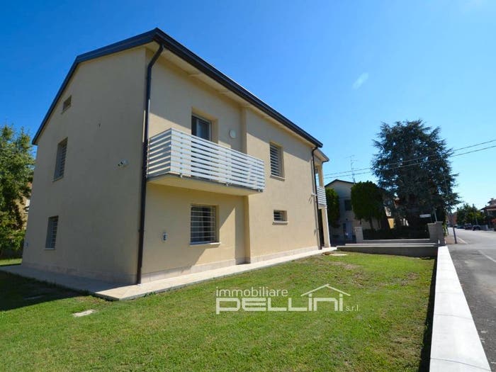 Casa con 5 locali in vendita in Via Fratelli Cervi, Castelnovo di Sotto