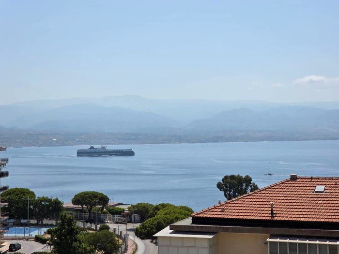 Casa con 5 locali in vendita in Strada Panoramica dello Stretto, Litoranea Panoramica, Messina