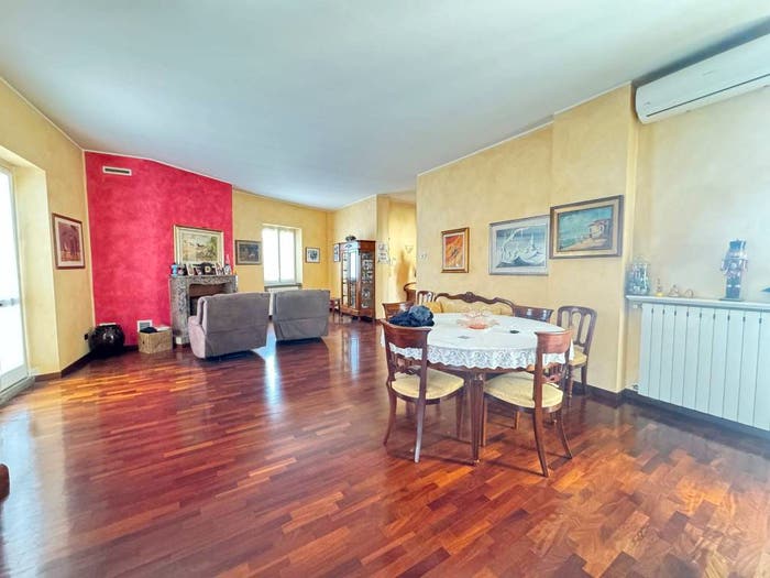 Casa con 5 locali in vendita in Vicolo Filippo Corridoni, Gorgonzola