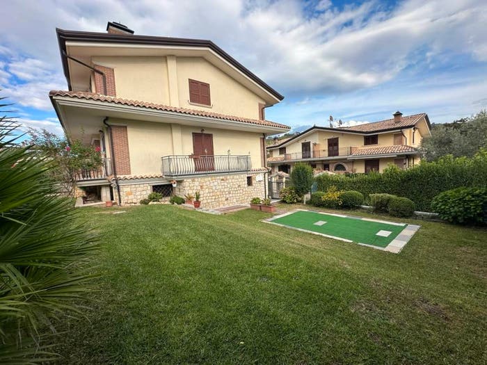 Casa con 6 locali in vendita in Via Torone, Monteforte Irpino