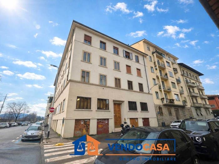 Appartamento trilocale in vendita in Via Giambologna, Mazzini Oberdan, Firenze