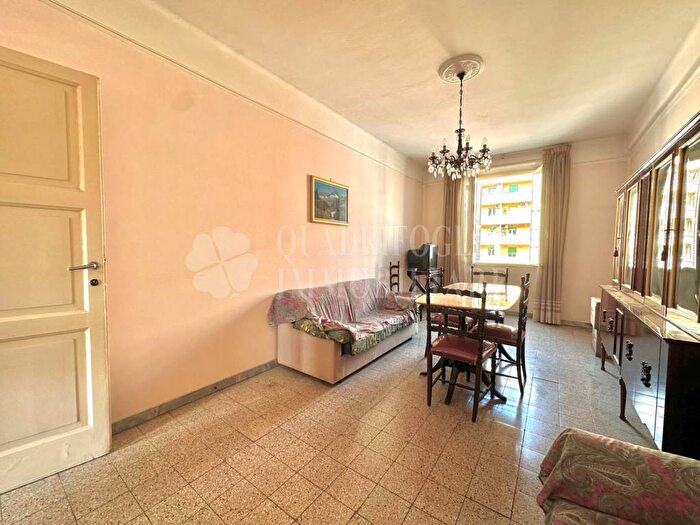 Appartamento trilocale in vendita in Viale Furio Camillo, Furio Camillo, Roma