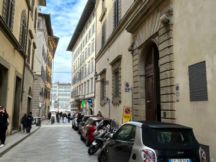 Appartamento quadrilocale in vendita in Piazza di Santa Maria Novella, Santa Maria Novella, Firenze