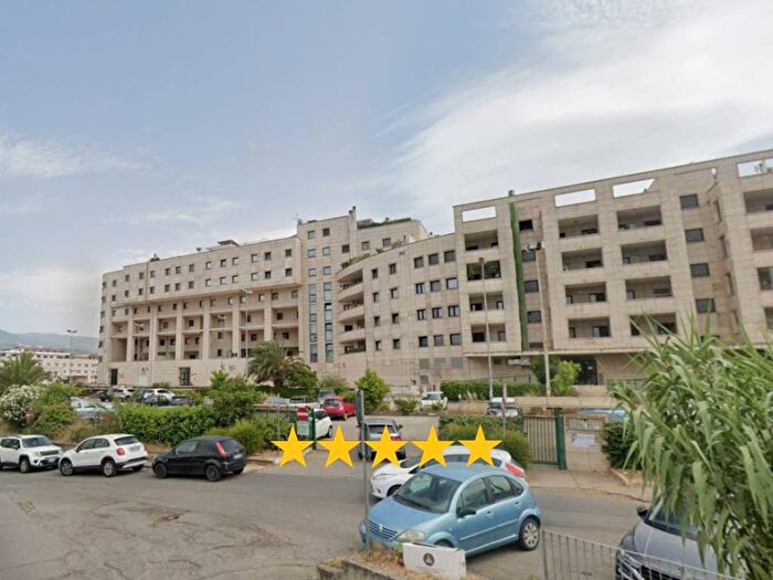 Appartamento con 5 locali in vendita in Sandro Pertini, Roges, Rende