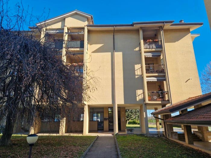 Appartamento quadrilocale in vendita in Via Alcide De Gasperi, Centro, Figino Serenza