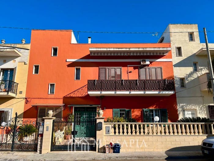 Appartamento con 5 locali in vendita in Via della Resistenza, PresicceAcquarica