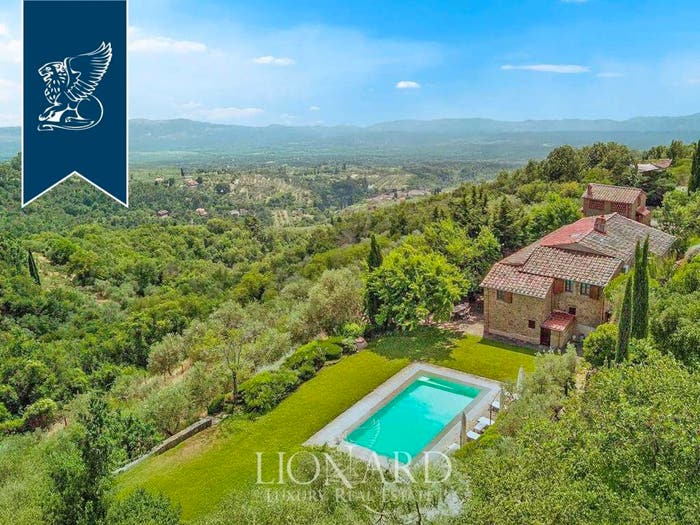 Casa con 6 locali in vendita in Castelfranco Piandisco