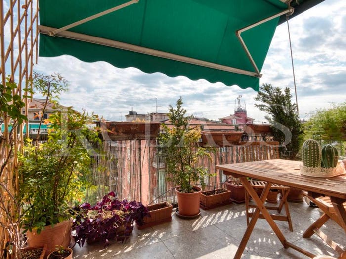 Appartamento trilocale in vendita in Corso Indipendenza, Indipendenza, Milano