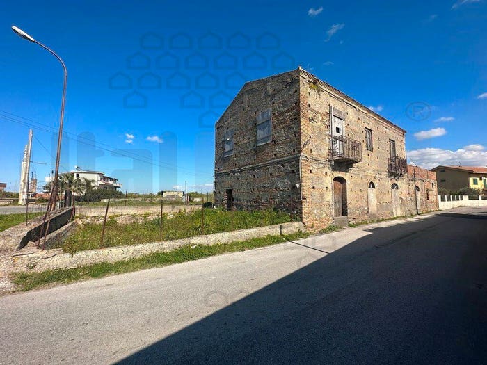Casa con 6 locali in vendita in via Pozzo Perla, Centro, Barcellona Pozzo di Gotto