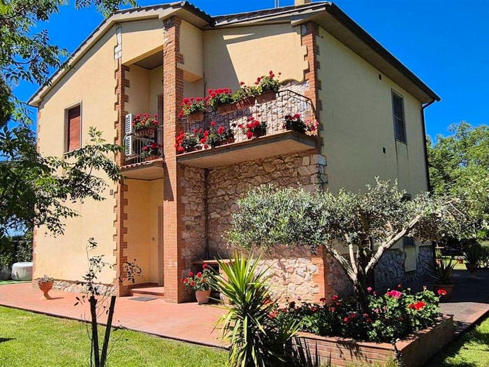 Casa con 6 locali in vendita in Strada Comunale di Montalcino, Braccagni, Grosseto