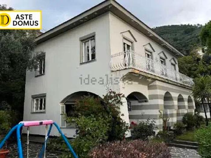 Casa con 6 locali in vendita in Via Alfonso Mezzano No Number, Centro, Pieve Ligure