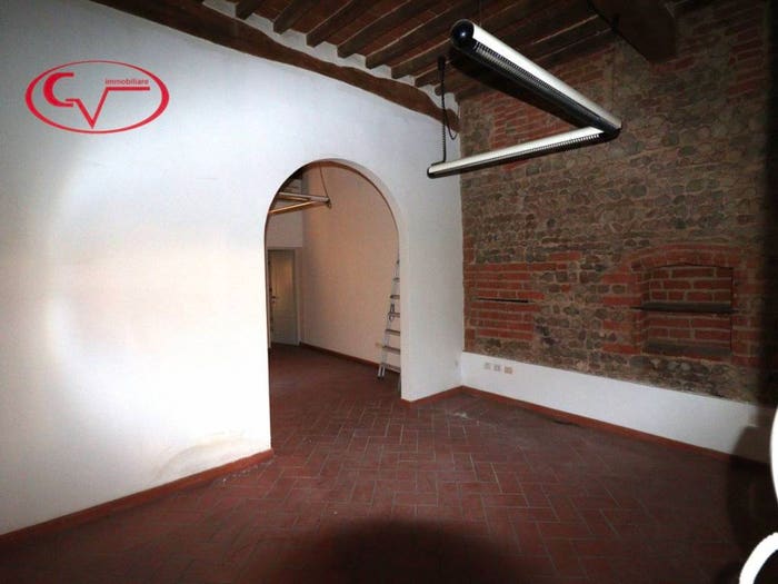 Appartamento bilocale in vendita in Via Roma, Città, Montevarchi