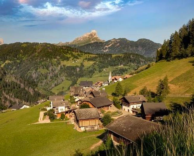 Casa con 6 locali in vendita in Marebbe