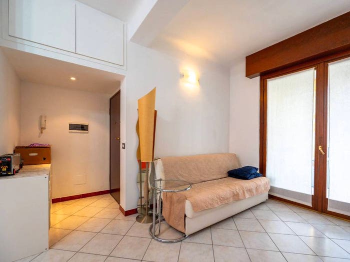 Appartamento trilocale in vendita in Via Jacopino da Tradate, Certosa, Milano