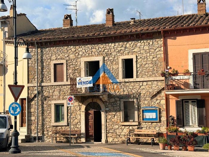 Casa con 5 locali in vendita in Piazza della Libertà, Penna in Teverina