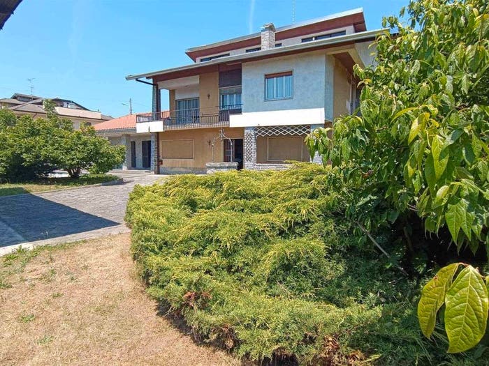 Casa con 5 locali in vendita in Via Borgomanero, Baraggione, Cressa