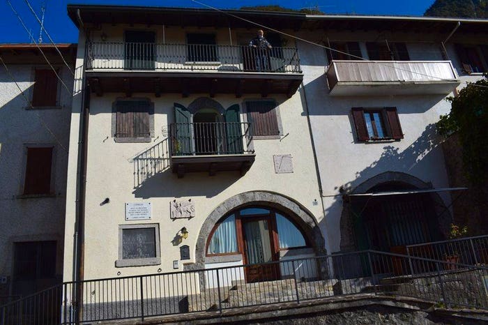 Appartamento trilocale in vendita in Via Papa Giovanni XXIII, Centro, Cornalba