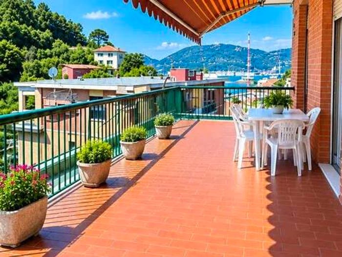 Appartamento con 5 locali in vendita in Via Degli Scoglietti SNC, Baia Blu Pozzuolo Tre Strade, Lerici