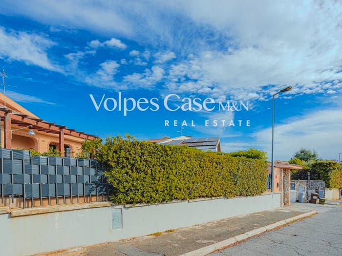 Casa con 6 locali in vendita in Via Vega, Parco Azzurro, Guidonia Montecelio