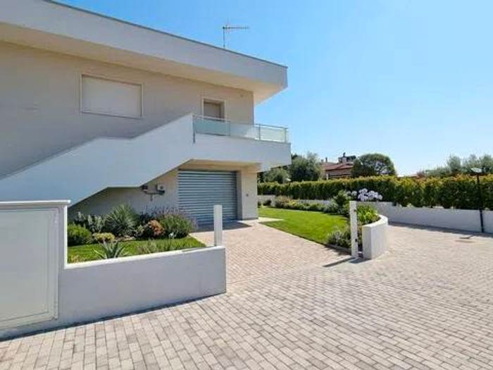 Appartamento con 5 locali in vendita in Via Dei Lucani No Number, Matera