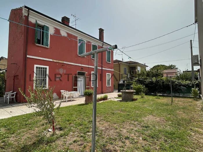 Casa con 5 locali in vendita in Centro, Bagnacavallo