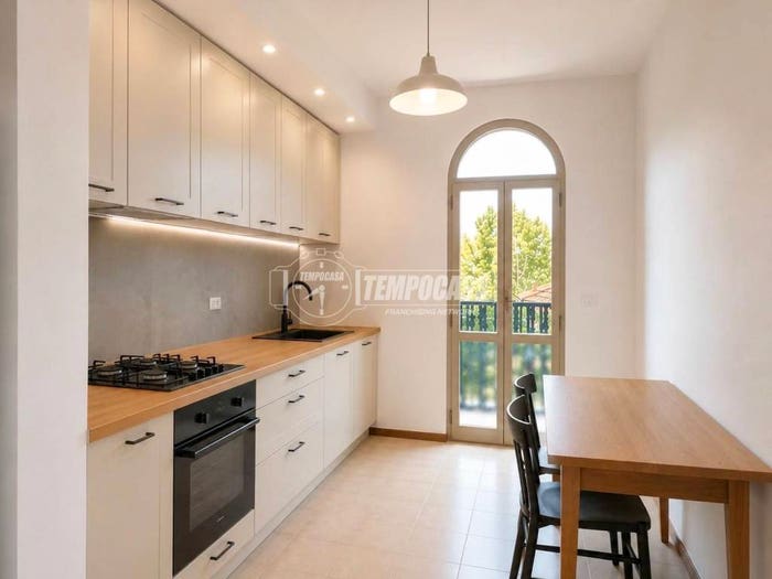 Appartamento trilocale in vendita in Via Franco Bolognese, Bolognina, Bologna