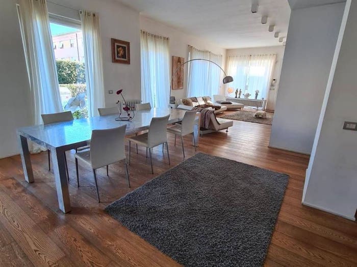 Casa con 6 locali in vendita in Venturina, Campiglia Marittima