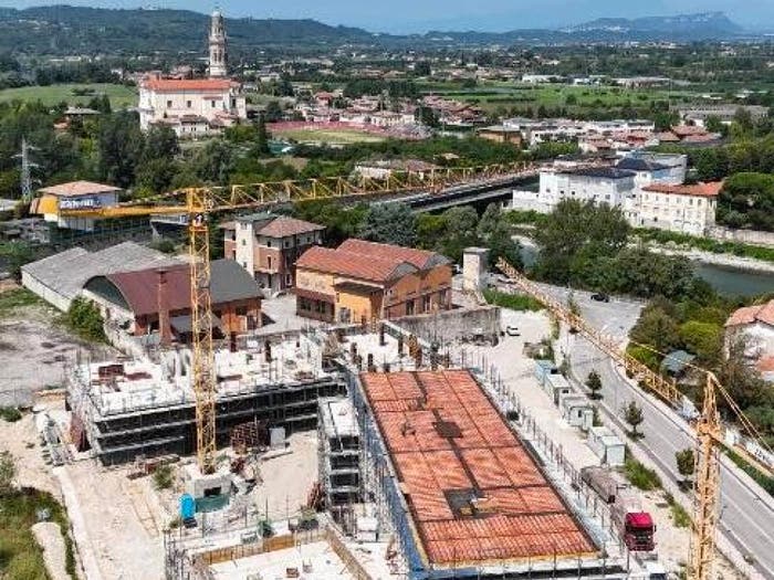 Appartamento trilocale in vendita in Via dei Salici, Bussolengo
