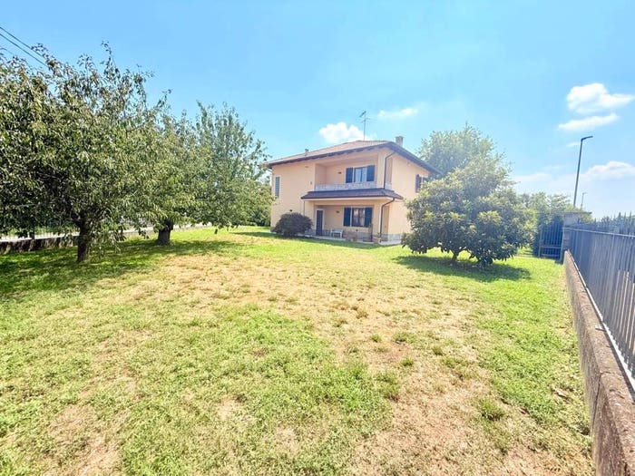 Casa con 6 locali in vendita in Via Enrico Berlinguer, Castellazzo Bormida