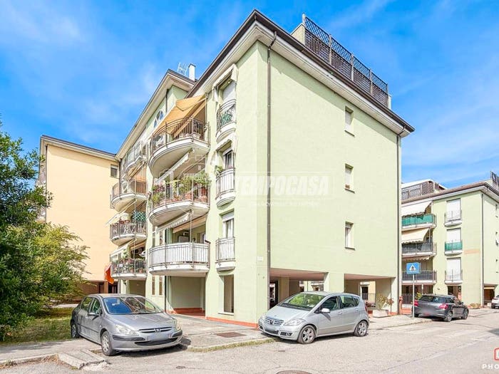 Appartamento quadrilocale in vendita in Via del Ciclamino, Gros Le Befane, Rimini