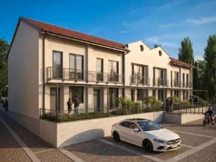 Appartamento con 6 locali in vendita in Via San Biagio Nn, Nobile Monguzzo, Monguzzo