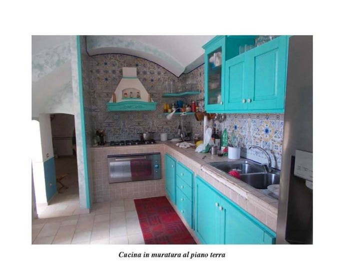 Casa con 6 locali in vendita in Salita di Mauro, Stella Materdei, Napoli
