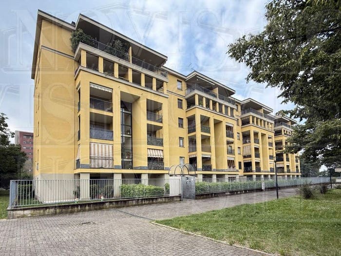 Appartamento trilocale in vendita in Piazza Cardinale Ildefonso Schuster, Centro, Pioltello