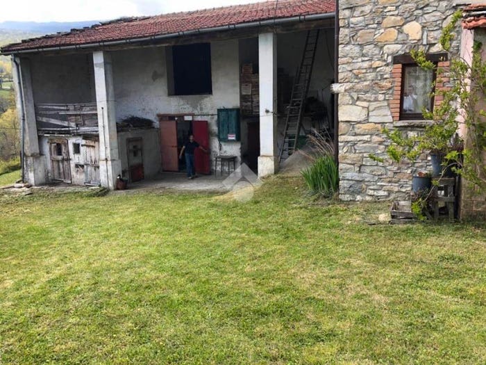 Casa con 5 locali in vendita in Via alla Chiesa, Metti, Bore