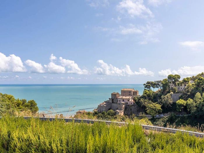 Casa con 6 locali in vendita in Contrada Monti, Centro, Grottammare