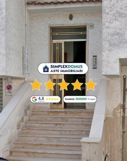 Appartamento trilocale in vendita in Via Giuseppe Verdi, Centro, Vieste