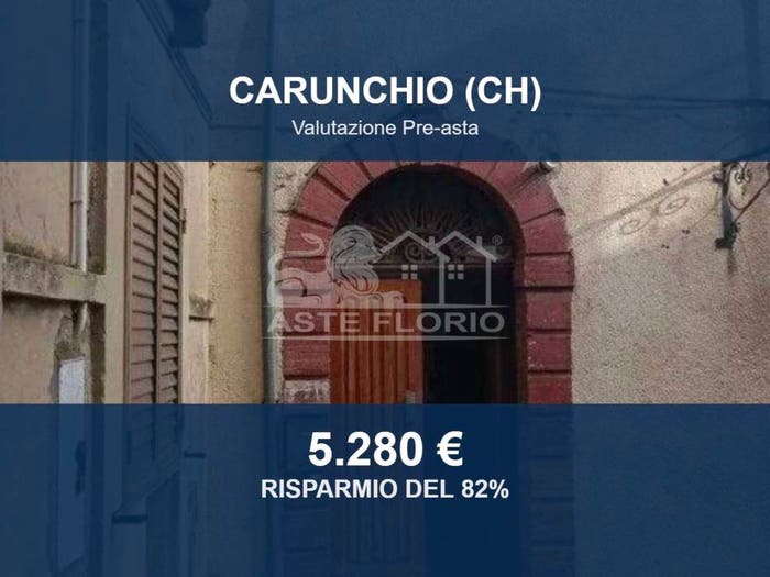 Casa con 6 locali in vendita in Via Umberto I, Carunchio