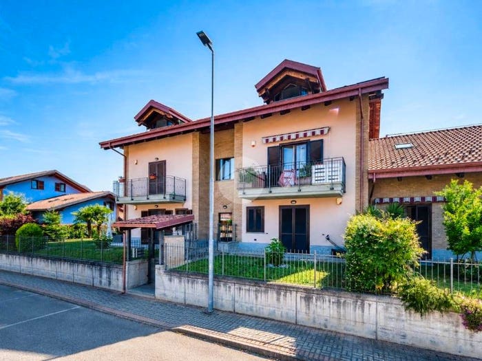 Appartamento quadrilocale in vendita in Via Vittorio Bachelet, Centro, Pianezza