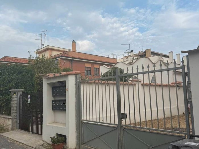Appartamento quadrilocale in vendita in Via Enna, Marina di Ardea, Ardea