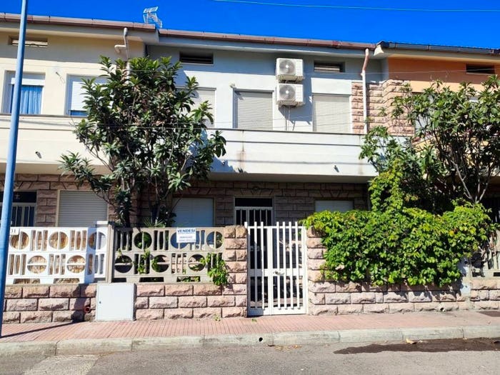 Appartamento quadrilocale in vendita in Via Pietro Nenni, Centro, Bosa