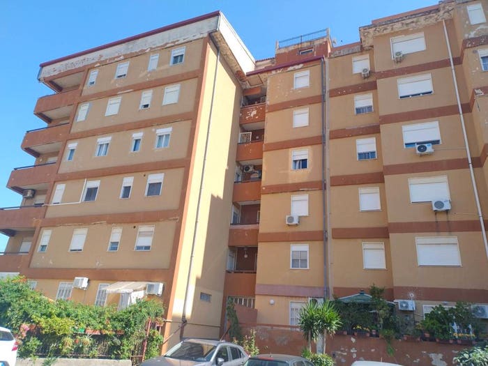 Appartamento con 5 locali in vendita in Via Gaetano Alessi, Gazzi, Messina