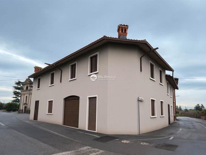 Appartamento con 5 locali in vendita in Castrezzone, Muscoline