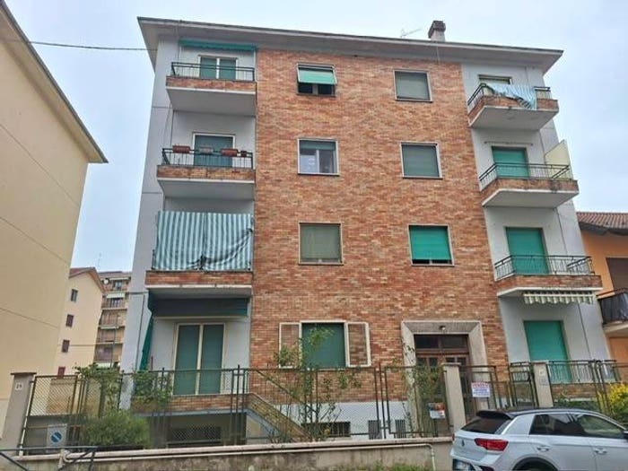 Appartamento trilocale in vendita in Via Candido Poggio, Valentino, Casale Monferrato
