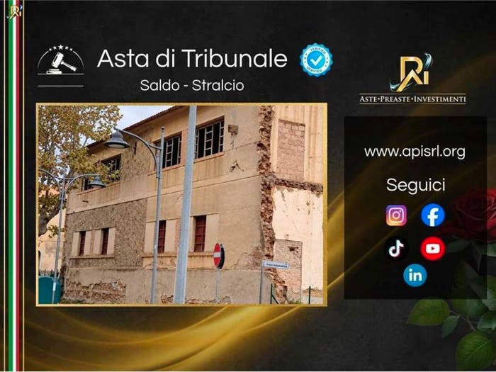 Appartamento con 6 locali in vendita in Via Martiri della Niccioleta, Centro, Massa Marittima