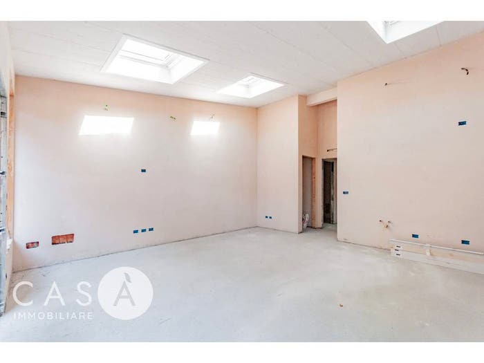 Appartamento quadrilocale in vendita in Viale Emilia, Pinarella, Cervia