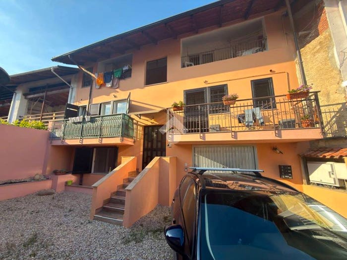 Appartamento trilocale in vendita in Via dei Sabbioni, Giaveno
